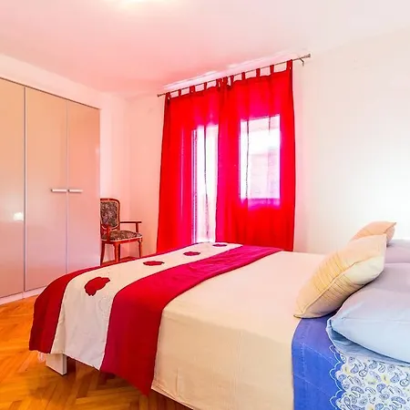 Racchi Apartment *